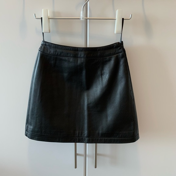 [❤️Reserved❤️] Skirt - Picture 1 of 3